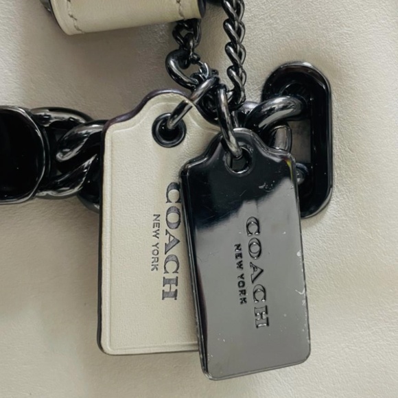 Coach Swagger with Tea Rose Leather Purse - Picture 4 of 14